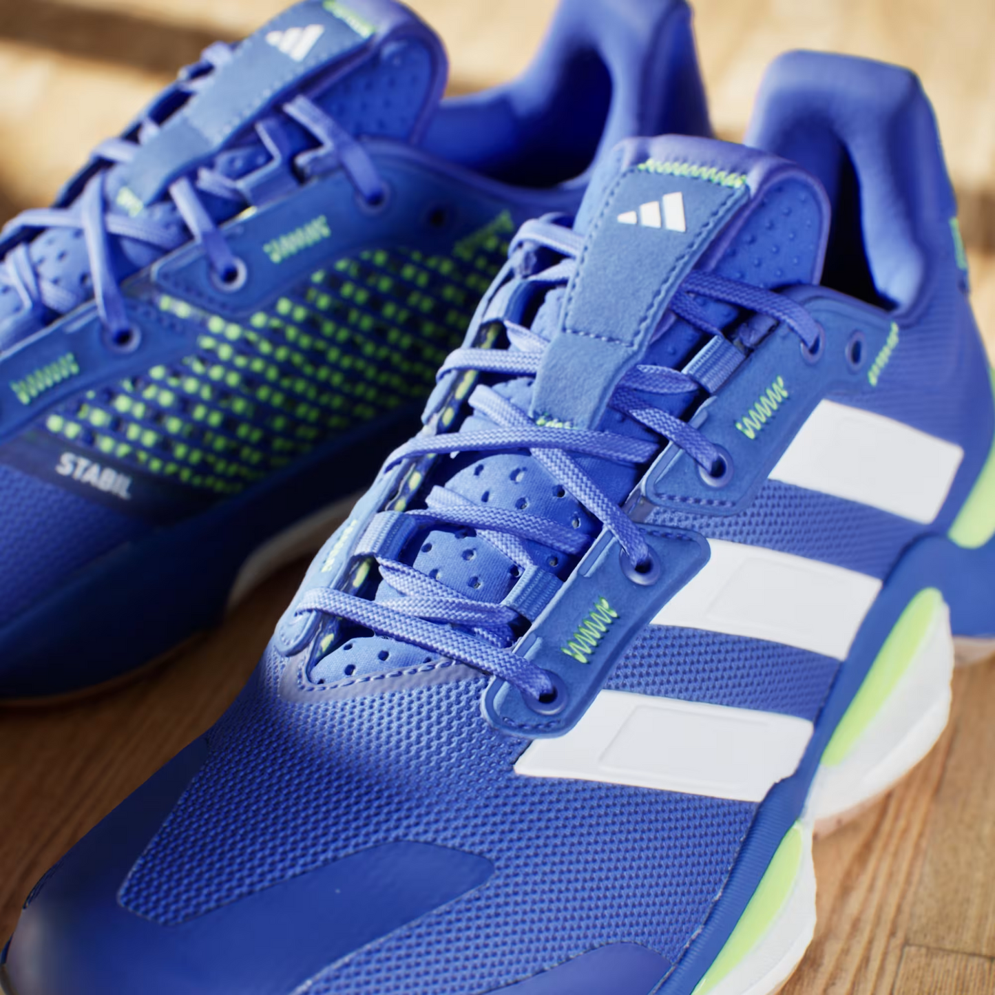 Adidas stabil 16